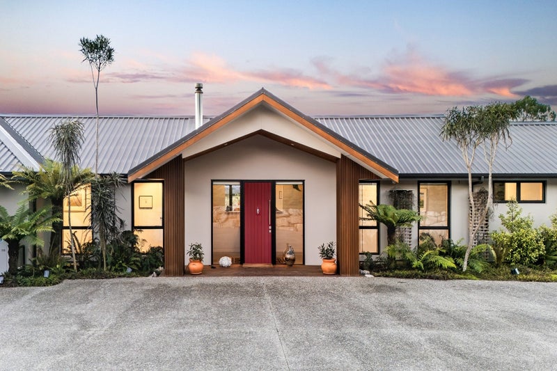 35 Amber Rise, Tasman, Upper Moutere - Carousel 2