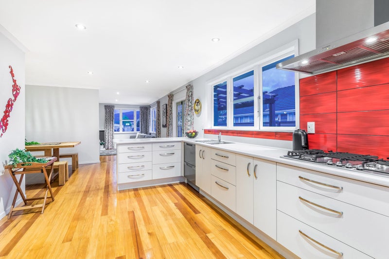 45 Fraser Crescent, Elderslea, Upper Hutt - Carousel 2