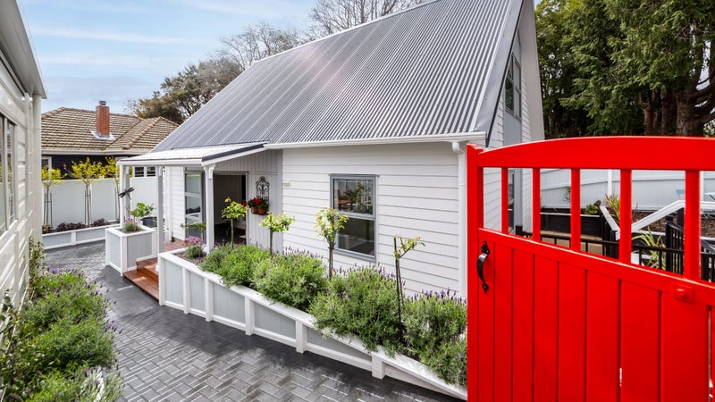 459B Fergusson DR, TRENTHAM, UPPER HUTT - Carousel 1