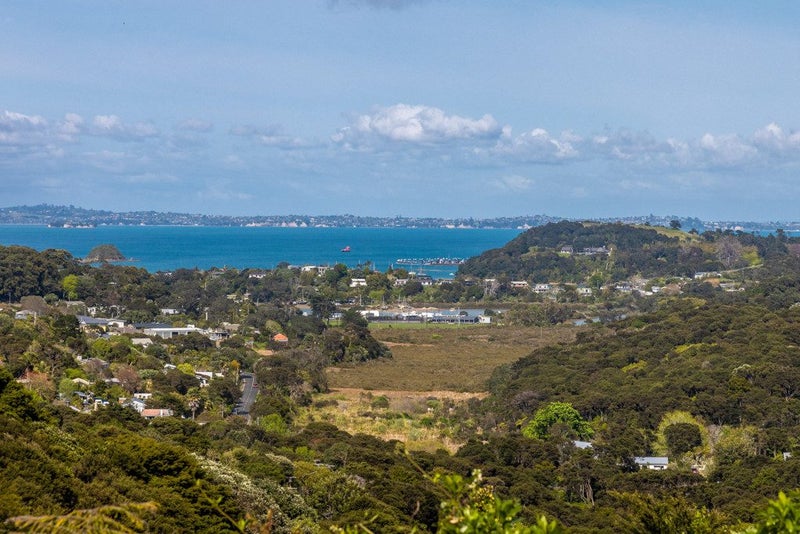 53 Crescent Road West, Ostend, Waiheke Island - Carousel 1