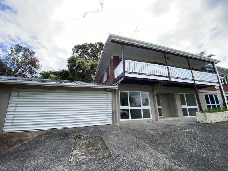 35 Gretel Place, Hillcrest, Auckland - Carousel 1