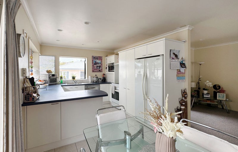 18A Lavas Place, Mount Wellington, Auckland - Carousel 2