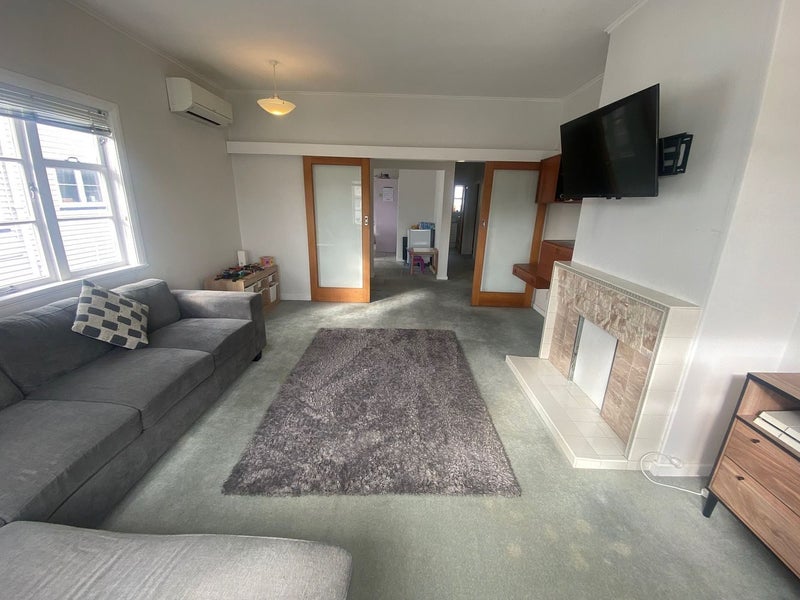 8 Fife Lane, Miramar, Wellington - Carousel 2