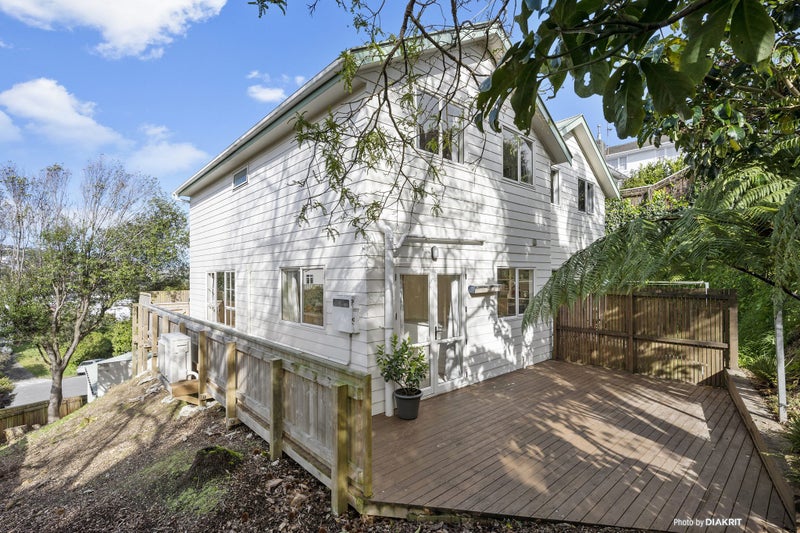 2/9 Braemar Terrace, Johnsonville, Wellington - Carousel 1