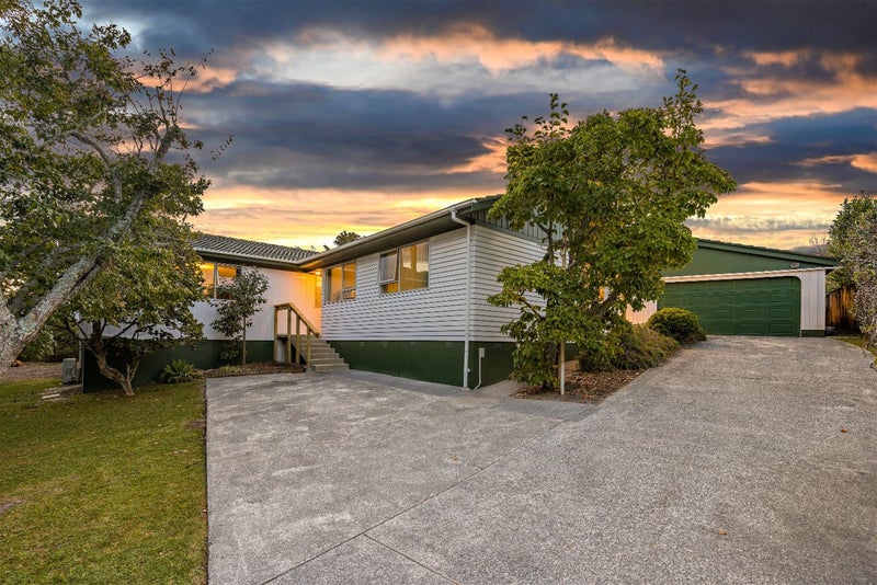 37 Bodi Place, Te Atatu South, Auckland - Carousel 1