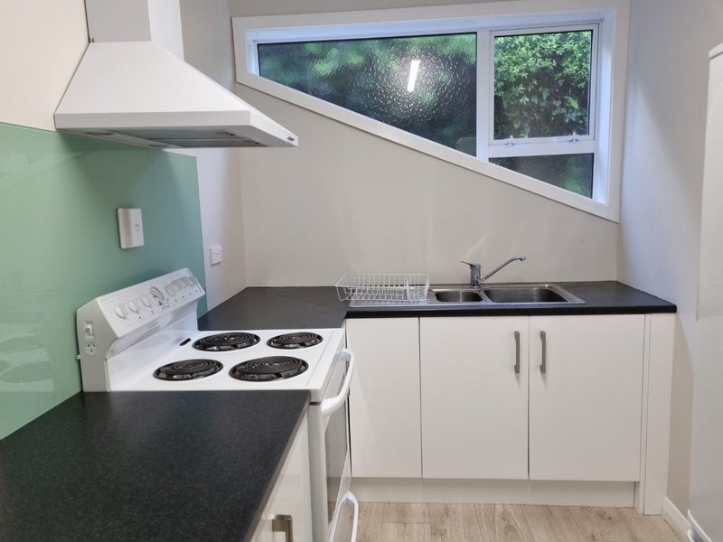 1 Benares Street, Khandallah, Wellington - Carousel 2