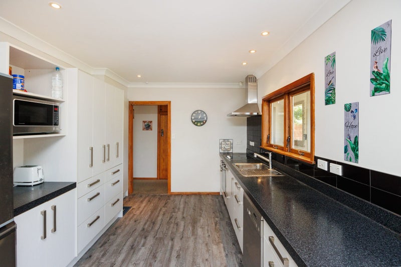 67 Keeling Street, West End, Palmerston North - Carousel 2