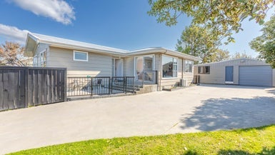 6 Wynyard Crescent, Tamatea, Napier - Carousel 1
