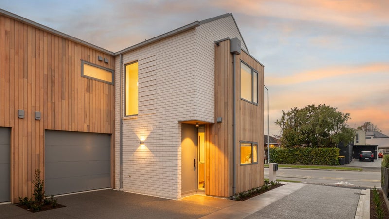 1/979 Colombo Street, St Albans, Christchurch - Carousel 1