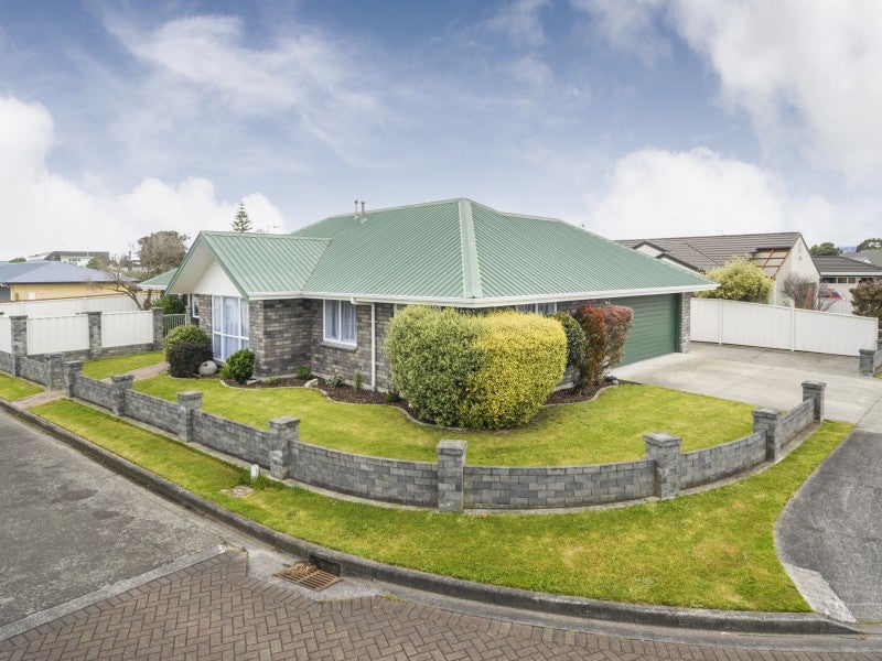 16 Lancewood Lane, Roslyn, Palmerston North - Carousel 2