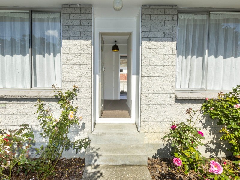 2 Palmer Crescent, Silverstream, Upper Hutt - Carousel 15