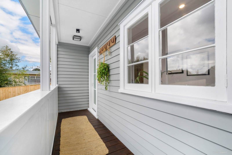 82A Lancaster Road, Beach Haven, Auckland - Carousel 2