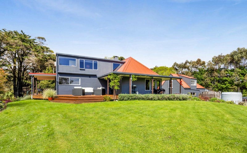 215 Cowling Road, Hurdon, New Plymouth - Carousel 2