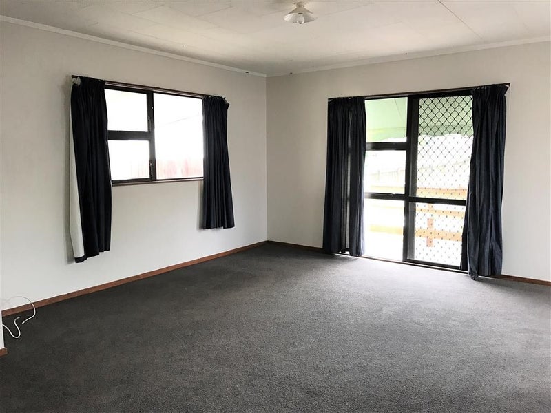 2/413 Peachgrove Road, Fairfield, Hamilton - Carousel 2