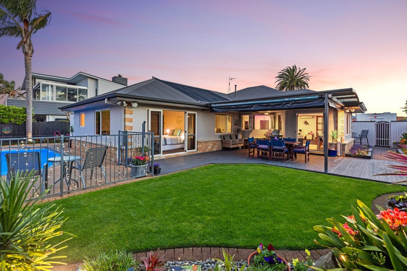 37 Sorrento Key, Papamoa Beach, Papamoa - Carousel 1