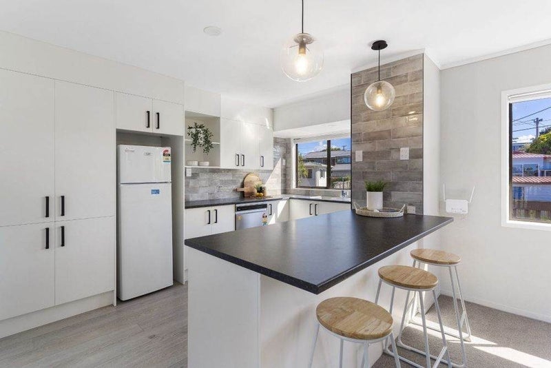 212 Royal Road, Massey, Auckland - Carousel 2