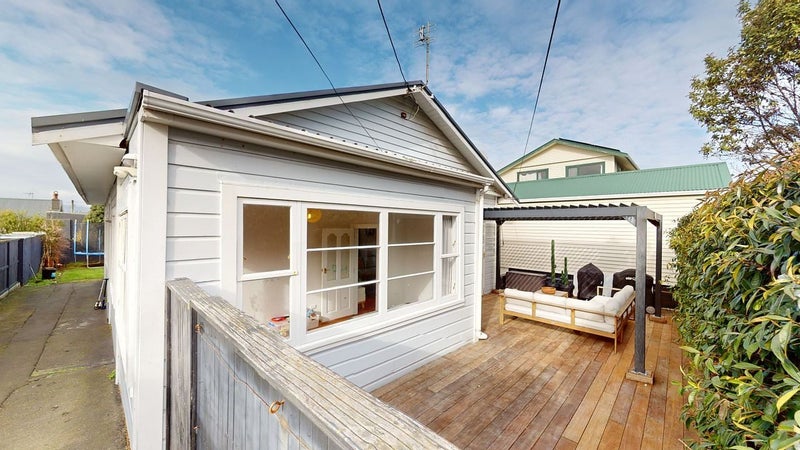 47 Freyberg Street, Lyall Bay, Wellington - Carousel 1