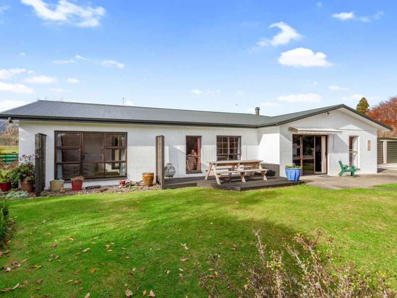 201 Reid RD, RUATOKI, TANEATUA - Carousel 1