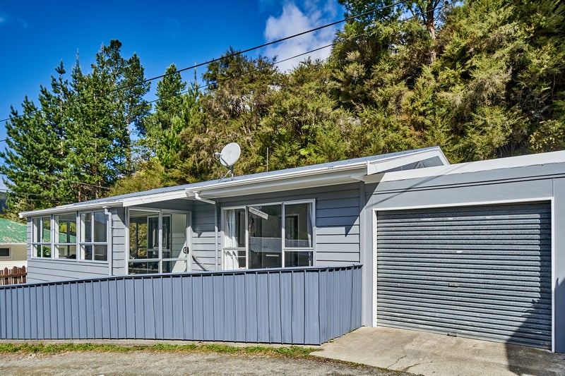 2/22 SHACKLETON GR, Stokes Valley, Lower Hutt - Carousel 2