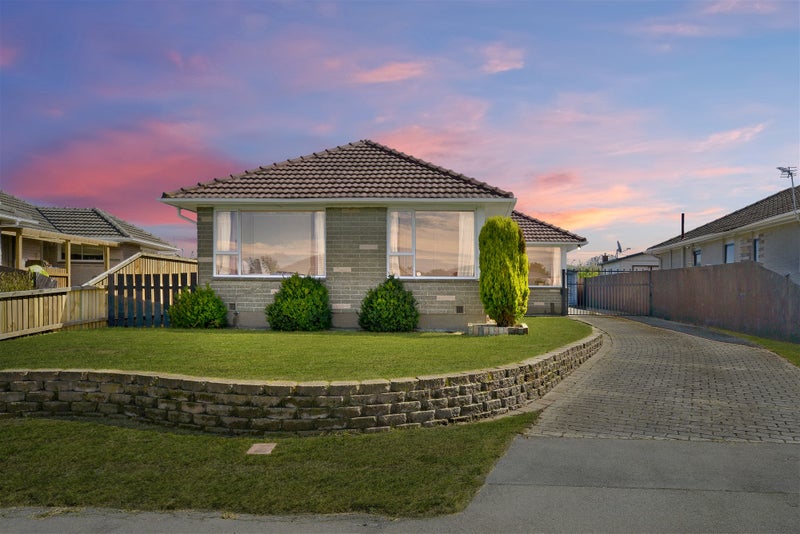 11 Glenora Place, Hornby, Christchurch - Carousel 2
