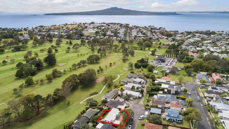 11 Ariho Terrace, Devonport, Auckland - Carousel 1