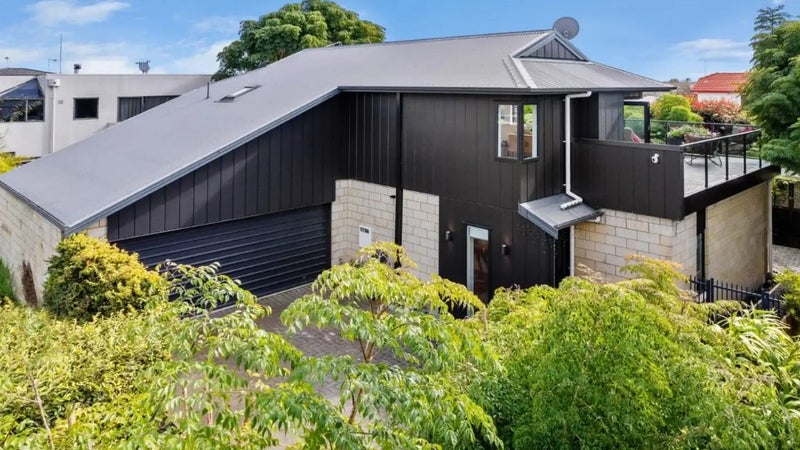 28 Seaview Road, Otumoetai, Tauranga - Carousel 1