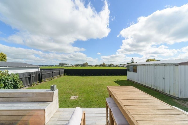8 Peters Avenue, Cloverlea, Palmerston North - Carousel 11