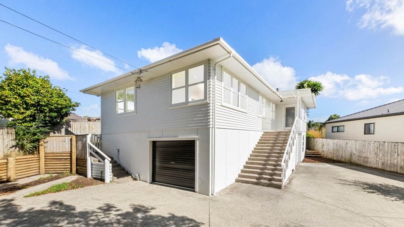 22 Maui Pomare Street, Blockhouse Bay, Auckland - Carousel 1