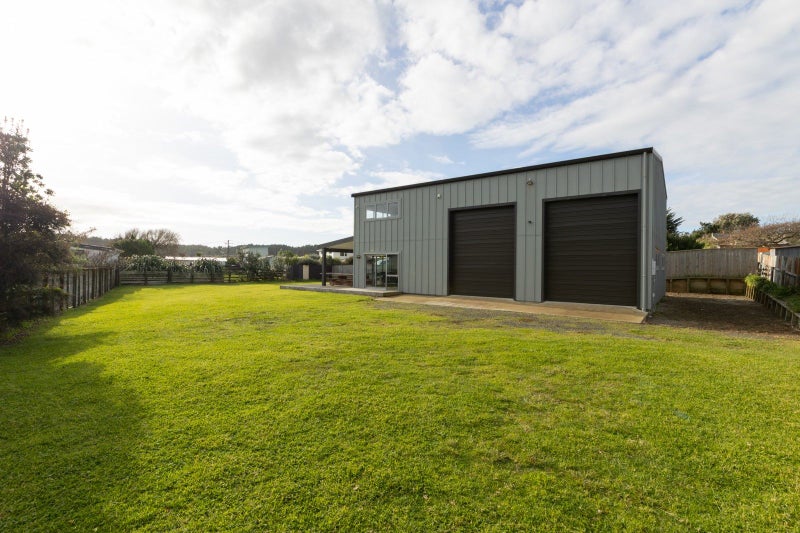 79 Thomas Place, Foxton Beach, Foxton - Carousel 2