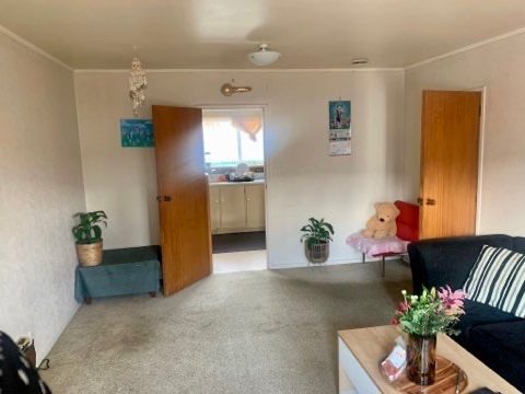 2/13 Hoteo Avenue, Papatoetoe, Auckland - Carousel 2