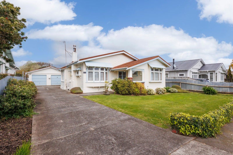 35 Miro Street, Takaro, Palmerston North - Carousel 1