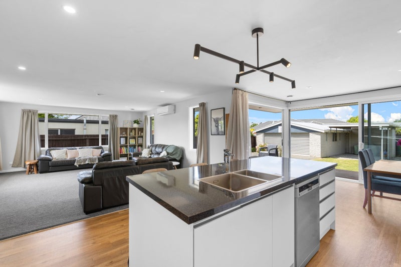 10 Kimberley Street, Casebrook, Christchurch - Carousel 2