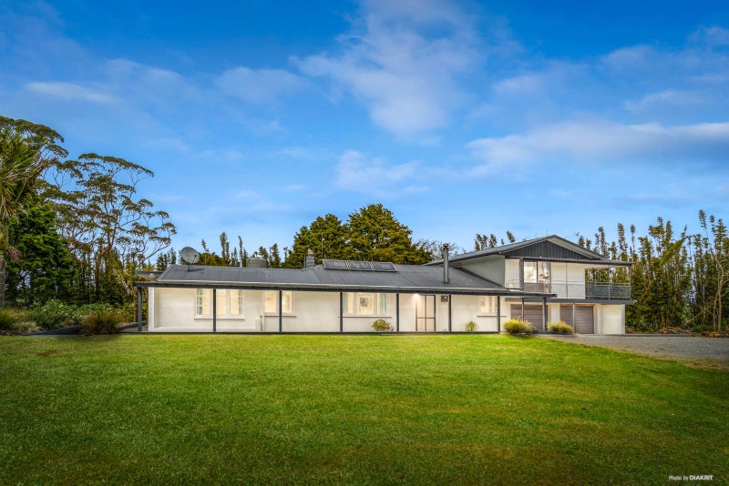 2739 State Highway 10, Kerikeri - Carousel 1