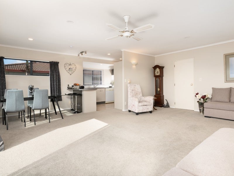 7 Finlowe Way, Otumoetai, Tauranga - Carousel 2