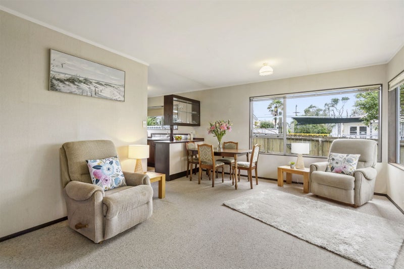 3/332 Rangatira Road, Beach Haven, Auckland - Carousel 2