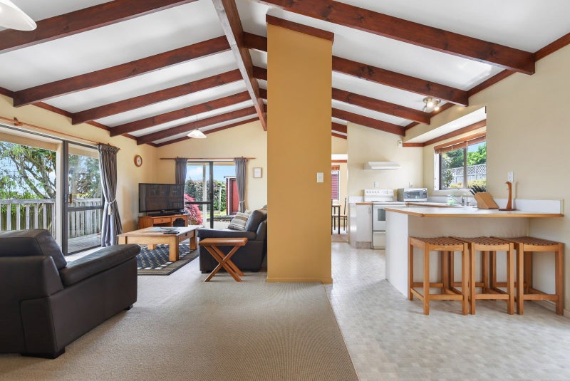 25 Rosehill Place, Nawton, Hamilton - Carousel 1