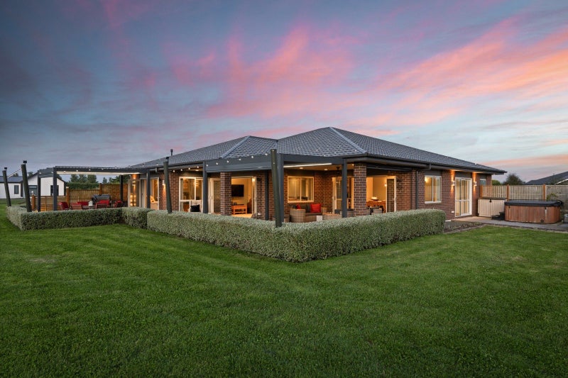 25 Bellerby Lane, Hastings - Carousel 2