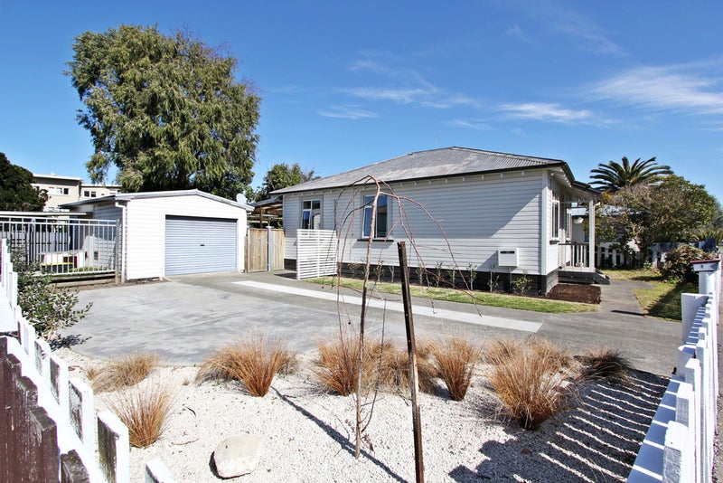 2/98 Thackeray Street, CENTRAL, NAPIER - Carousel 2