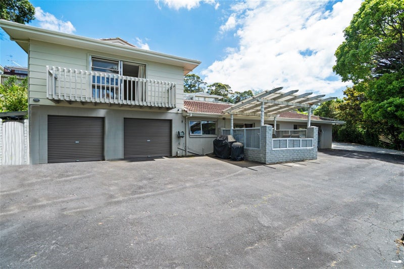 25A Ravenwood Drive, Forrest Hill, Auckland - Carousel 2