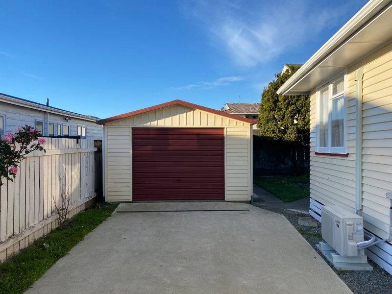 14 Trevethick Grove, Woburn, Lower Hutt - Carousel 2