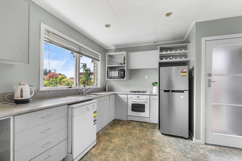 14 Lysander Place, Hillcrest, Hamilton - Carousel 2