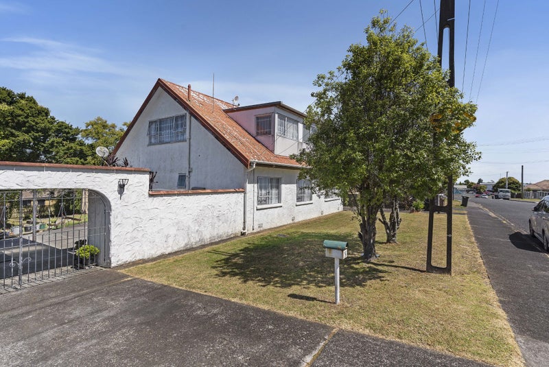 5 Kelvyn Grove, Hillpark, Auckland - Carousel 1