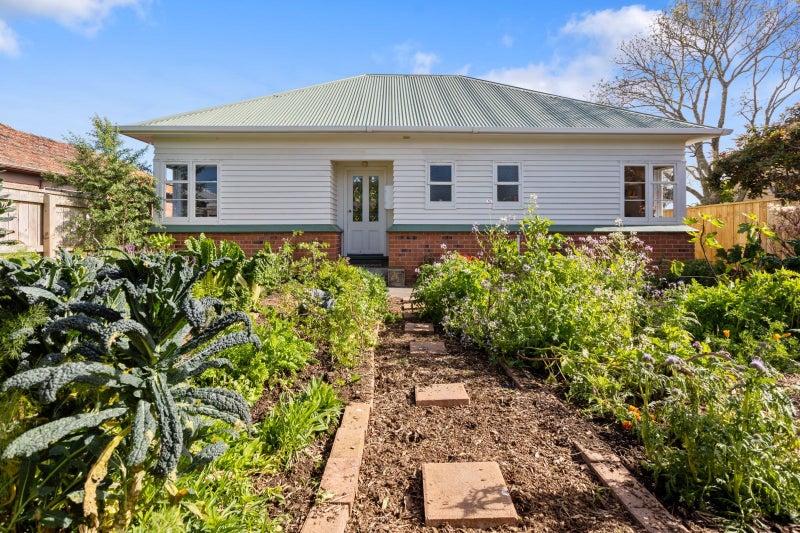 43A Upjohn Street, Brooklands, New Plymouth - Carousel 1