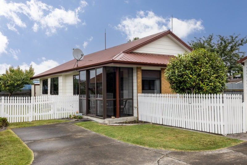 11B Durham Avenue, Tamatea, Napier - Carousel 18