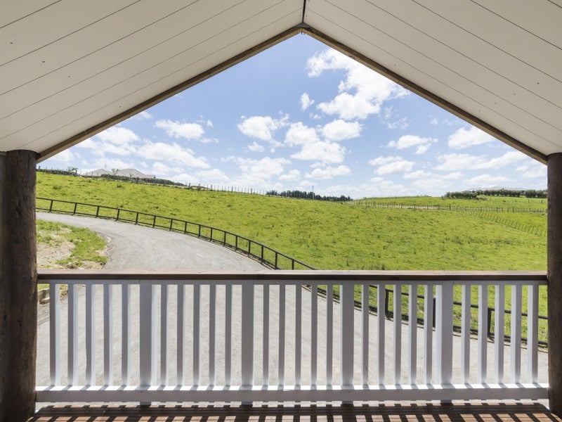 34 Highland View Drive, Tokomaru - Carousel 1