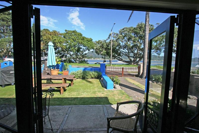 11 Petley Parade, Tairua - Carousel 2