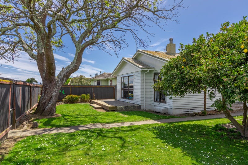 38 Hislop Avenue, Onekawa, Napier - Carousel 1