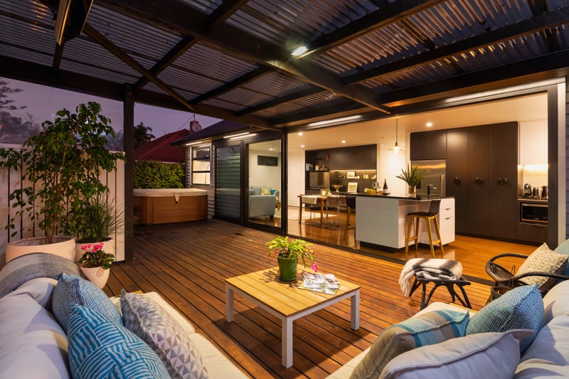 37 Regina Street, Westmere, Auckland - Carousel 1