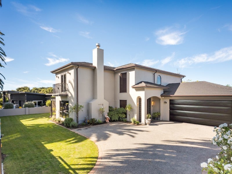 55 Racecourse Road, Awapuni, Palmerston North - Carousel 1