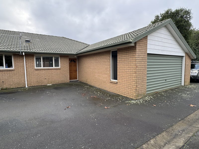 7/11 Grove Road, Addington, Christchurch - Carousel 1